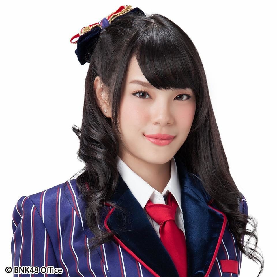 à¹€à¸Œà¸­à¸›à¸£à¸²à¸‡ Bnk48 à¹€à¸„à¸£ à¸¢à¸