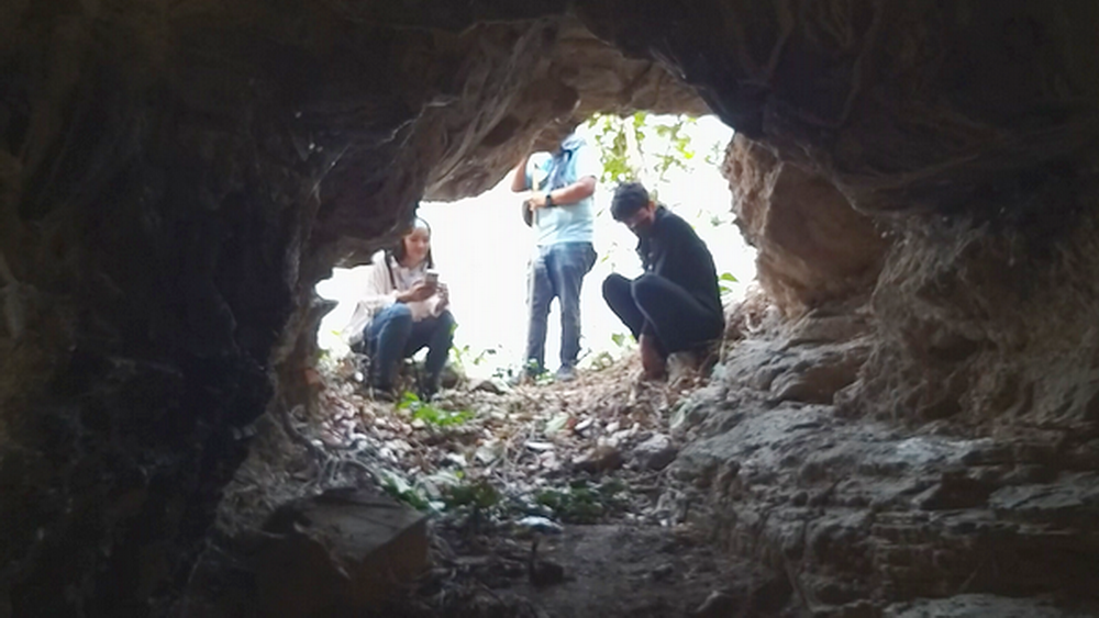 The cave at the top of Sukhothai Mountain hides 14 tons of gold. 