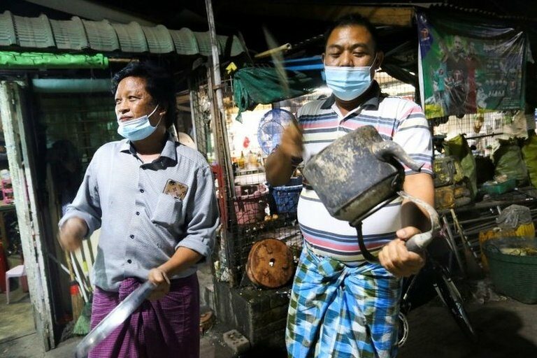 Myanmar people hit the container