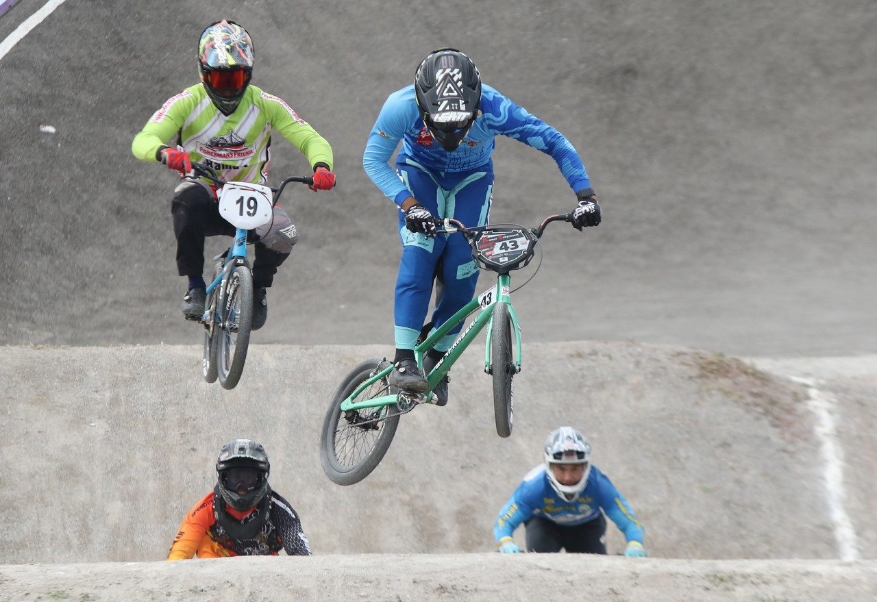 Seth. Ink is very grateful to people who flock to apply.  Battle of two wheels spinning BMX PTT