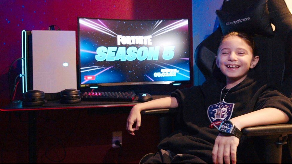 Fortnite: 8-year-old boy signs contract as youngest professional Fortnite gamer – fresh news