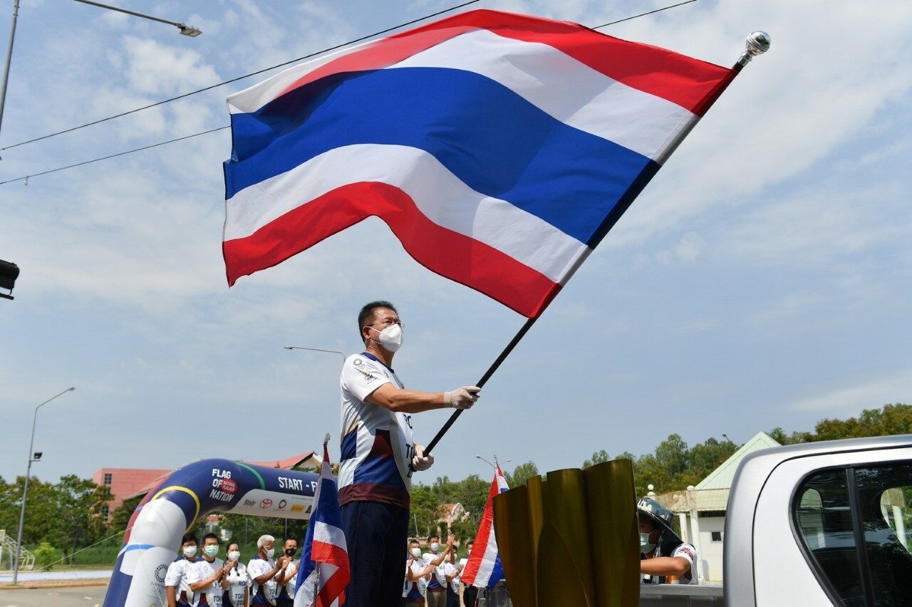 The Father Of Korat Led The Udom Somjit Team To Run The Thai Flag For A Total Of 49 Days Newsdir3
