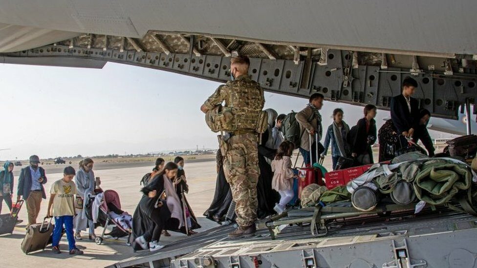 Afganistán abordó un avión C-17