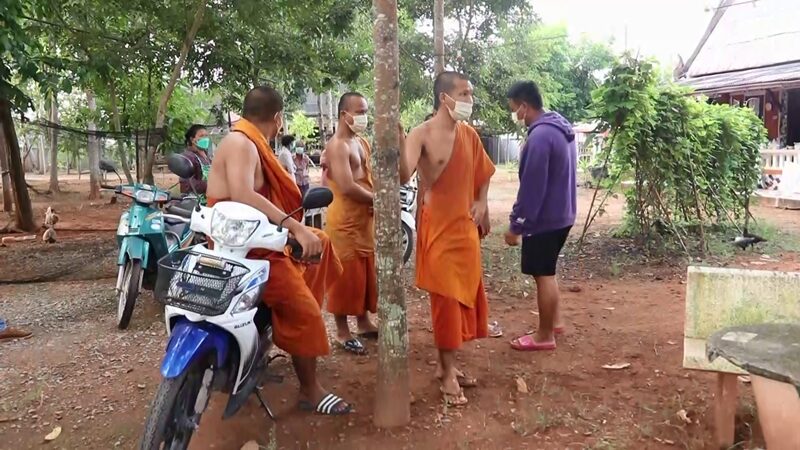 สลด พระมหา มรณภาพคากุฏิวัดดังเมืองชุมพร เผยสภาพฟุบเสียชีวิตคาโต๊ะคอมพิวเตอร์ ระบุ เพิ่งไปฉีด วัคซีนโควิด เข็มที่ 2