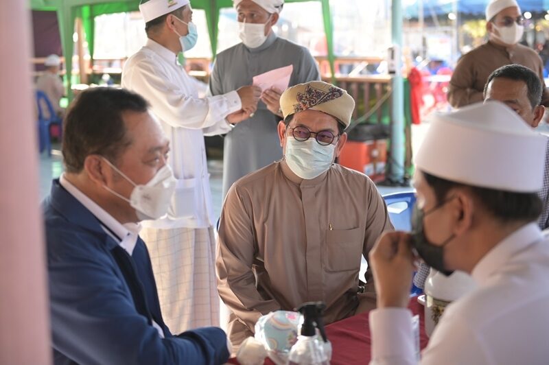 'ทวี' ร่วมงานประจำปี สุเหร่าเขียว จ.นนทบุรี กิจกรรมการกุศลเพื่อหารายได้ ซ่อมแซมมัสยิด โรงเรียน