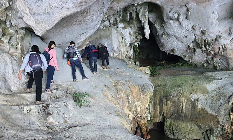 สำรวจภาพเขียนสีโบราณ