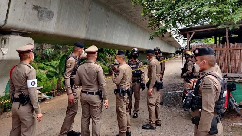 ผวาอีก พบ ระเบิด อยู่ใต้ทางรถไฟใกล้ที่พัก ชายเร่ร่อน จับตัวประกันในพื้นที่ จ.ขอนแก่น