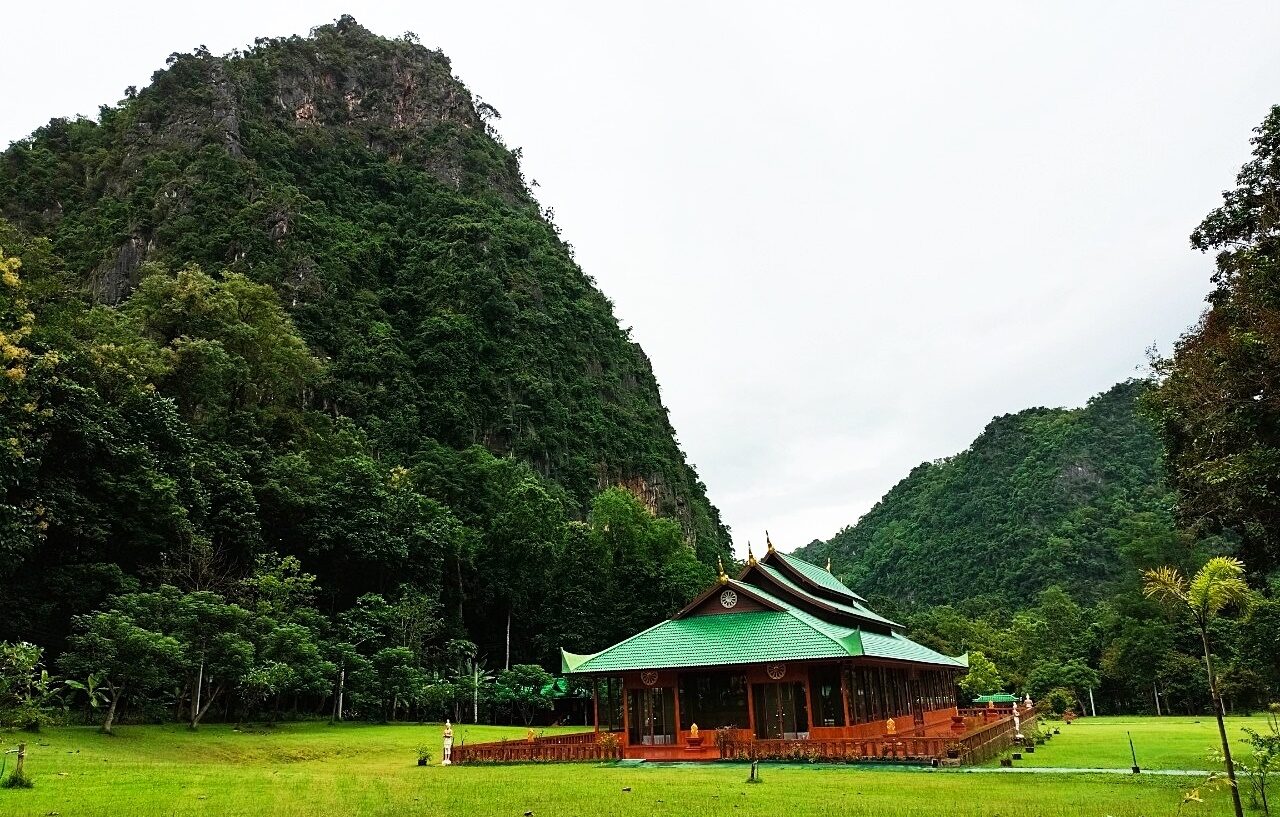 เร่งสำรวจ ขออนุญาตใช้พื้นที่ป่า วัดป่าถ้ำวัว สถานปฏิบัติธรรมชื่อดัง ติด 1 ใน 5 โลก