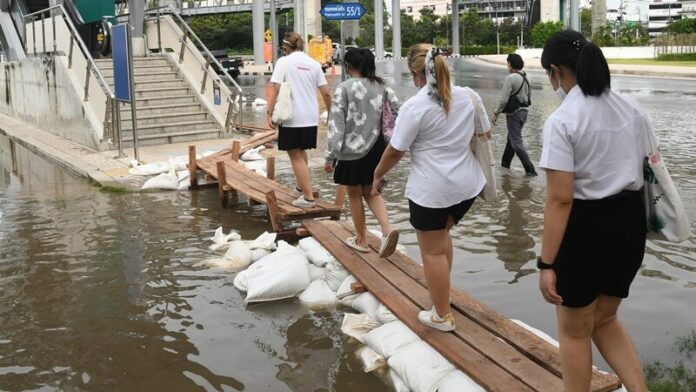 ฝนหนัก