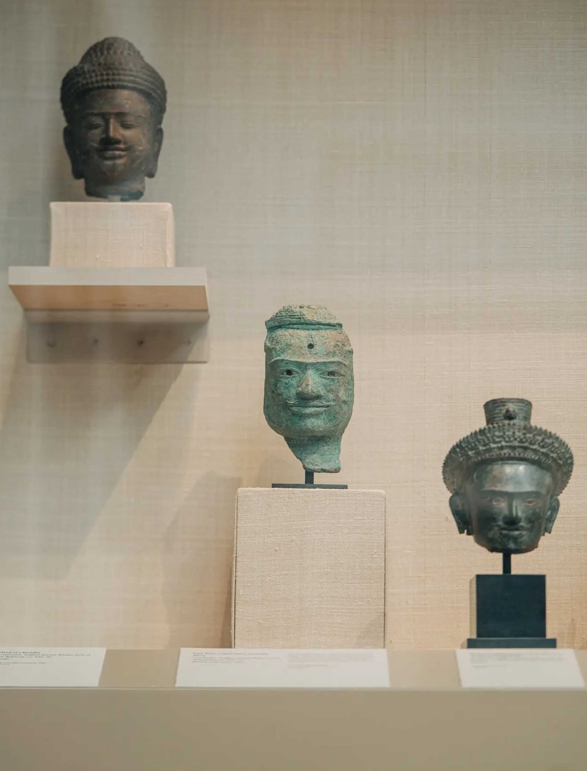 พิพิธภัณฑ์ดังในนิวยอร์กจ่อส่ง “โบราณวัตถุเก่าแก่” 16 ชิ้น กลับคืนกัมพูชา-ไทย