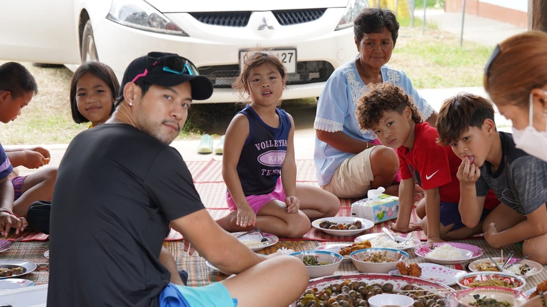  กาย-ฮารุ พา 3 ยอดกุมาร ไปใช้ชีวิตร่วมกับแก๊ง “เด็กเซาะกราว”