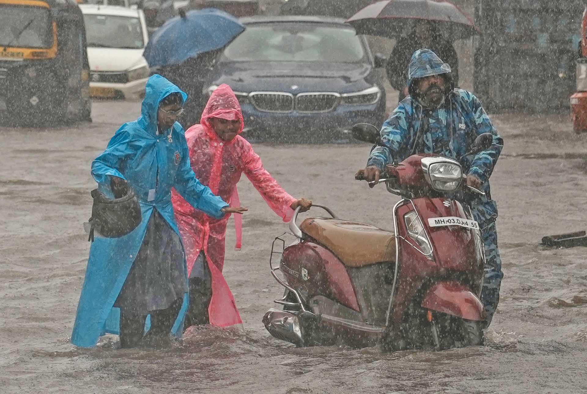 ฝนรัวกระหน่ำเอเชีย! อินเดีย-จีน-ปากีสถาน “ดับพุ่ง” เกาหลีเหนือท่วมหนัก-มิดบ้าน