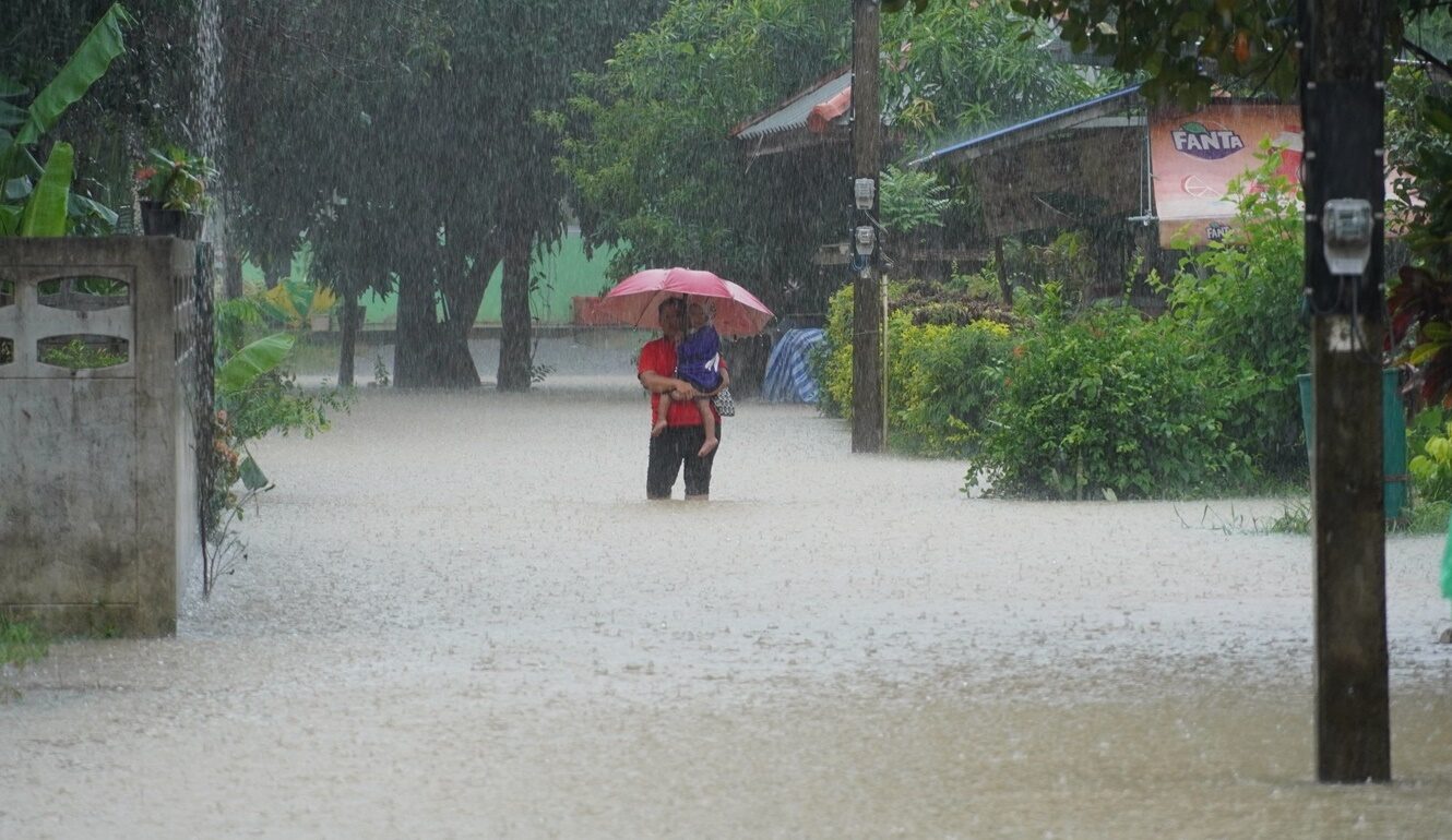 ฝนตกหนัก พัทลุง ประกาศเขตภัยพิบัติ อุทกภัย-วาตภัย 15 ตำบล 4 อำเภอ  เร่งอพยพชาวบ้าน - ข่าวสด