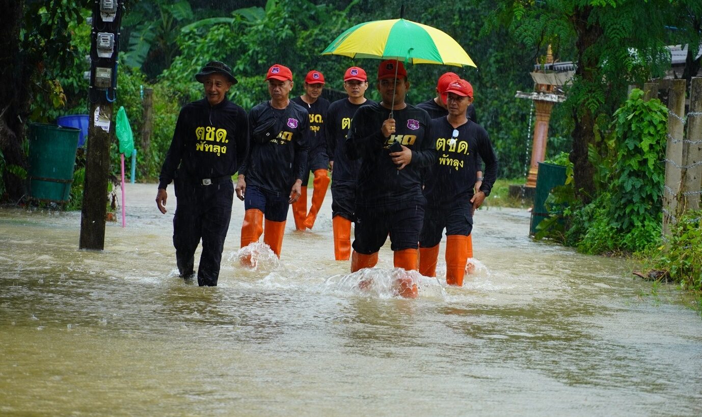 ฝนตกหนัก พัทลุง ประกาศเขตภัยพิบัติ อุทกภัย-วาตภัย 15 ตำบล 4 อำเภอ  เร่งอพยพชาวบ้าน - ข่าวสด