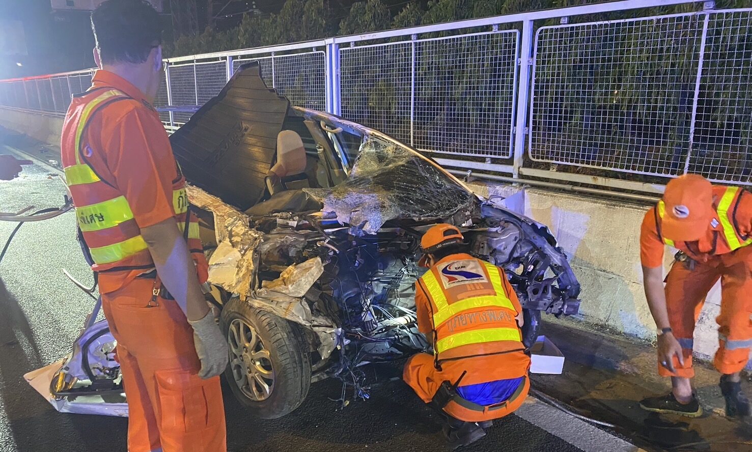 Fatal crash on Mahanakhon Expressway in Bangkok claims driver's life | News by Thaiger