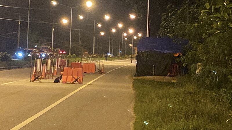 Pipe bomb attack injures four officers at Narathiwat base | News by Thaiger