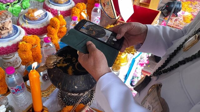 Ceremony at Wat Kham Chanod reveals lucky numbers in sacred water | News by Thaiger